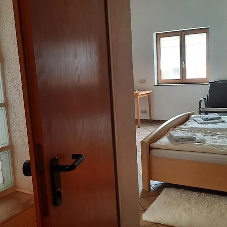 Gaestehaus Zum Schlossberg 3*